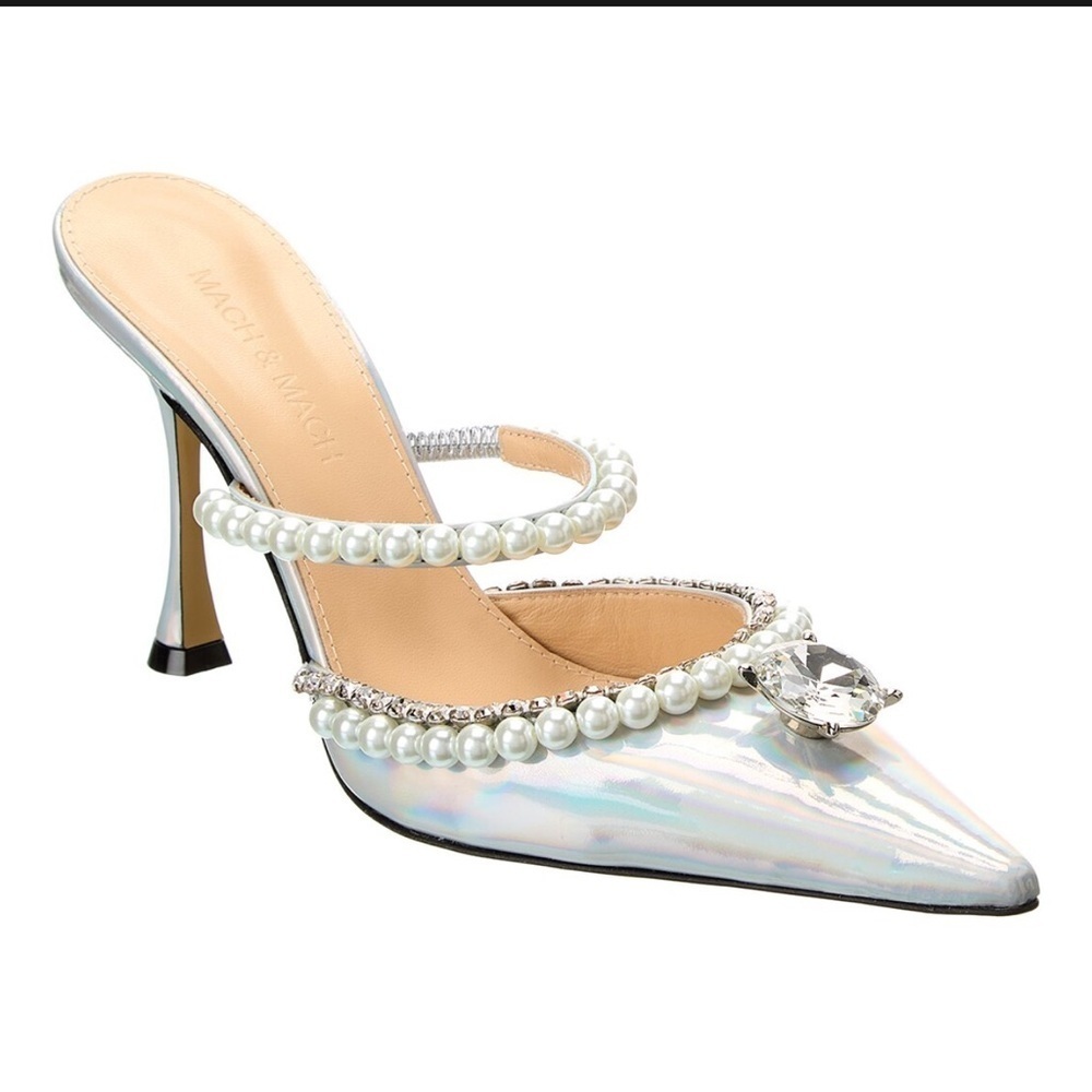 Mach & Mach
Diamond of Elizabeth Leather Mules